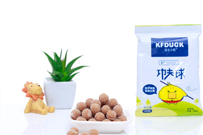 孩子通过玩具糖宣泄情绪